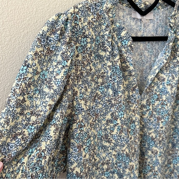 LOFT Blue Cream Smocked Floral Ruffle Neck Blouse Top Size XL - Picture 3 of 7